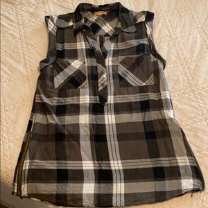 Tamara sleeveless flannel top